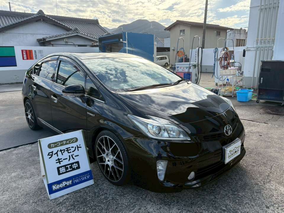 ダイヤモンドキーパーで艶・光沢が大幅UP。ガラス全面のフッ素コートで撥水性も抜群に仕上がっています。