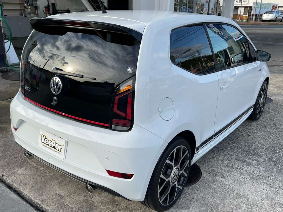 細かなパネルの境目まで丁寧に仕上げることで、汚れが付きにくく、普段のお手入れもぐっと楽になる状態に整いました。