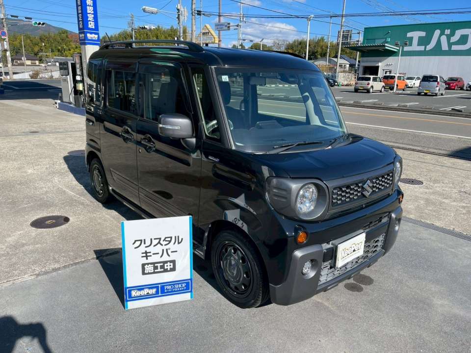 ボディ全体に均一なガラス被膜が定着し、新車のような光沢感に。今後のお手入れも洗うだけで簡単にキレイが続きます。