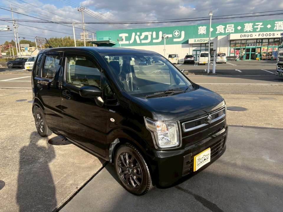 ボンネットからフロントフェイスまで、均一なツヤ感。ダイヤⅡキーパーならではの厚みのある被膜で、高級感のある表情になりました。