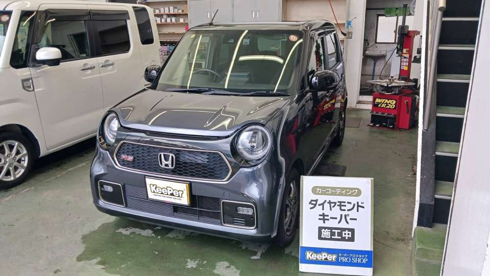 ボディ全体が均一なツヤに整ったN-ONE RSの仕上がり。