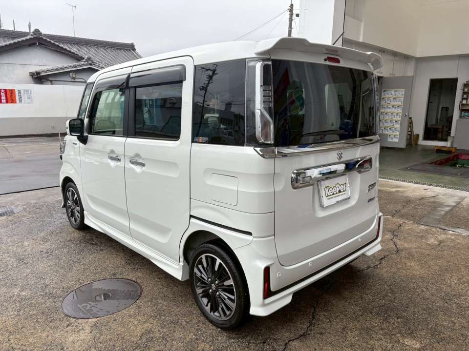 汚れが付きやすいリア周りも、コーティングでお手入れがしやすい状態に。 日常使いのお車でも、キレイな状態を長く保ちやすくなります。 年末年始を気持ちよく迎えるためにも、事前予約での施工がおすすめです。