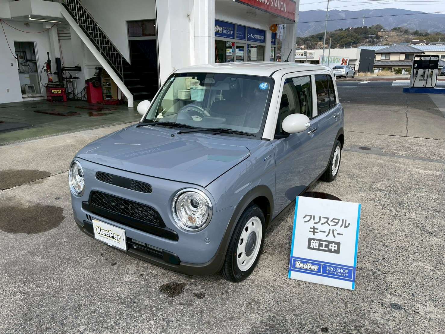 クリスタルキーパー施工｜スズキ アルトラパン｜淡色ボディに透明感のあるツヤ仕上がり｜和歌山県橋本市