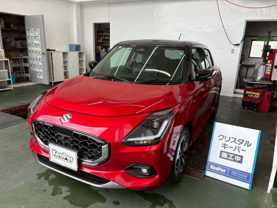 施工後はボディ表面がなめらかになり、光の反射が均一で非常に綺麗な状態に仕上がっています。日常の汚れも付きにくくなり、洗車だけでキレイを維持しやすい状態になっています。