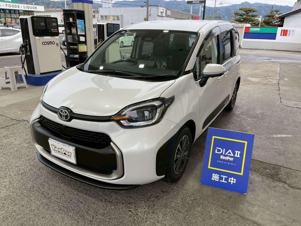 ダイヤⅡキーパー施工＋樹脂パーツキーパー｜トヨタ シエンタ 新車（川福石油 KeePer PRO SHOP 高野口SS）