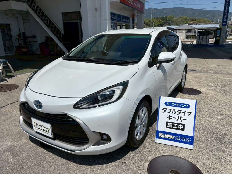 ボディ全体の艶が均一に整い、どの角度から見ても滑らかな光沢に仕上がっています。ダブルダイヤモンドキーパーはメンテナンスを行うことで、長期間にわたって美しさと防汚性能を維持できるのが特徴です。