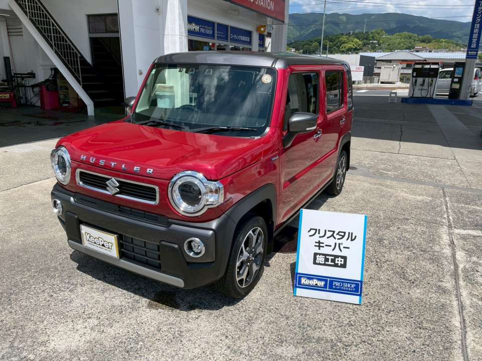 ボンネットからサイドまでツヤがしっかり出て、お車全体の印象がよりキレイに引き締まりました。