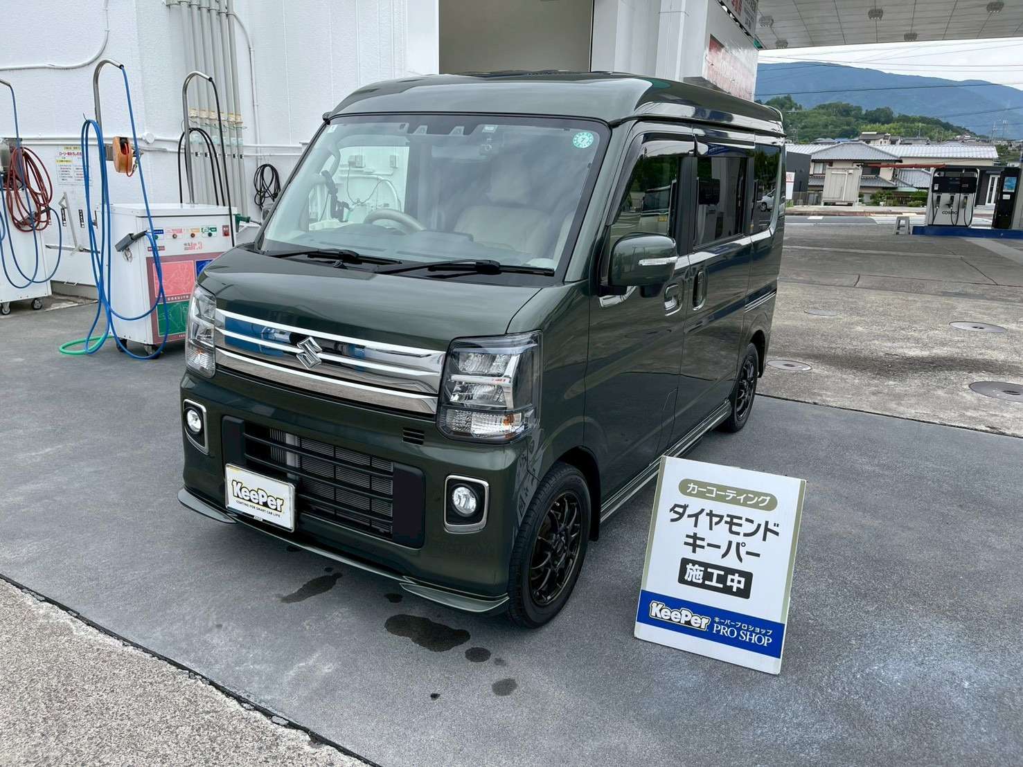 Bメンテナンスでコーティング被膜を整え、ダイヤモンドキーパー本来の輝きと撥水性能を回復しました。