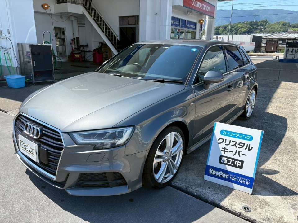 クリスタルキーパー施工後はボディ全体の艶が向上し、光の映り込みも鮮やかになりました。普段のお手入れもしやすくなります。