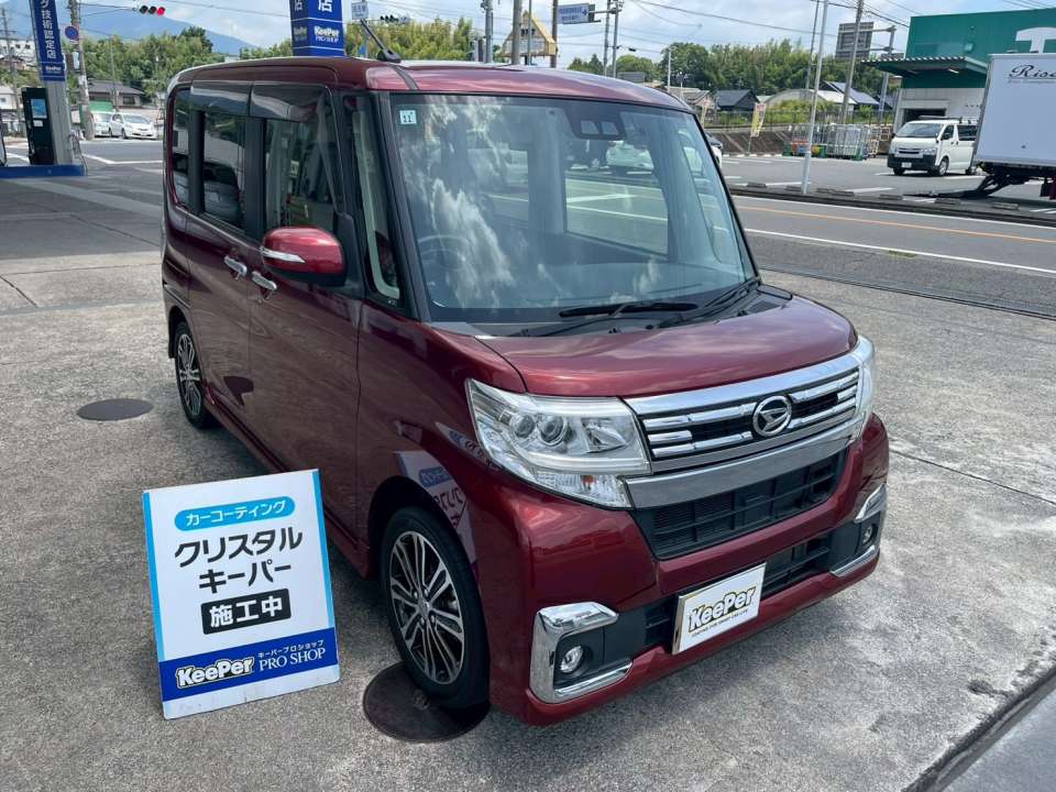 ダイハツ タントカスタム クリスタルキーパーとフッ素ガラスコーティング全面施工 深みのある赤いボディの透明感あるツヤ