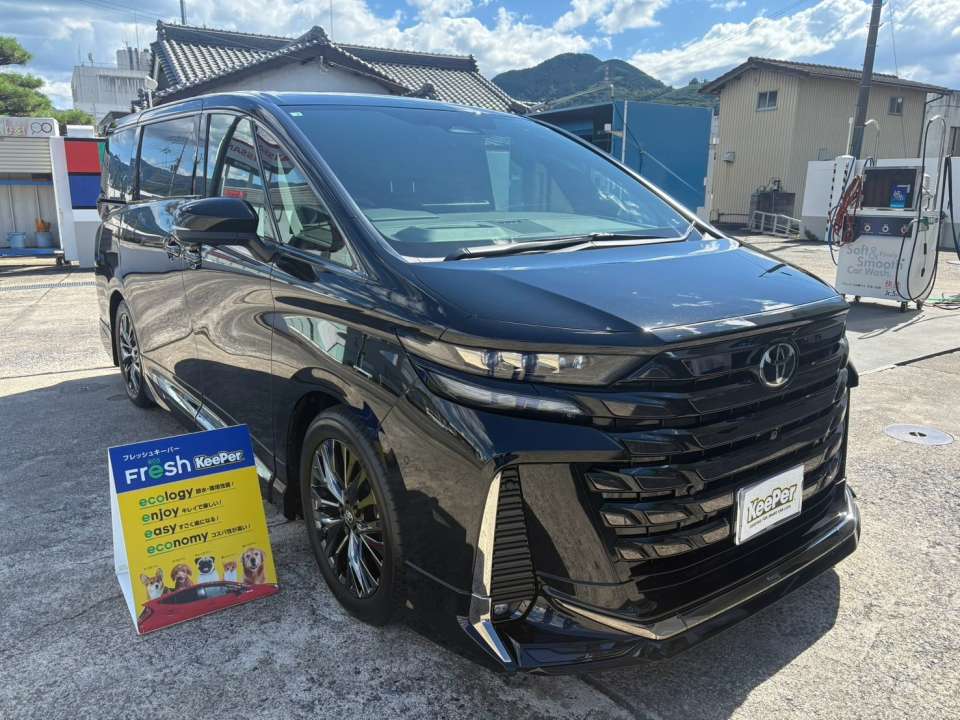 トヨタ ヴェルファイアのブラックボディにフレッシュキーパーを施工した深い艶と透明感のある仕上がり
