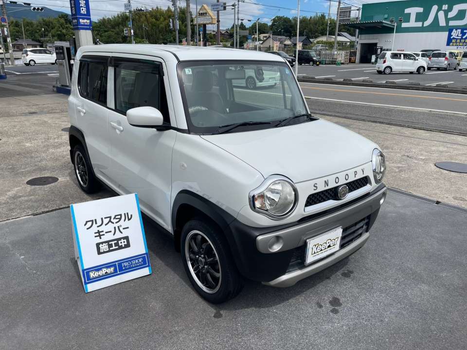 ホンダ N-BOXにクリスタルキーパーを施工した白いボディの透明感とツヤのある仕上がり